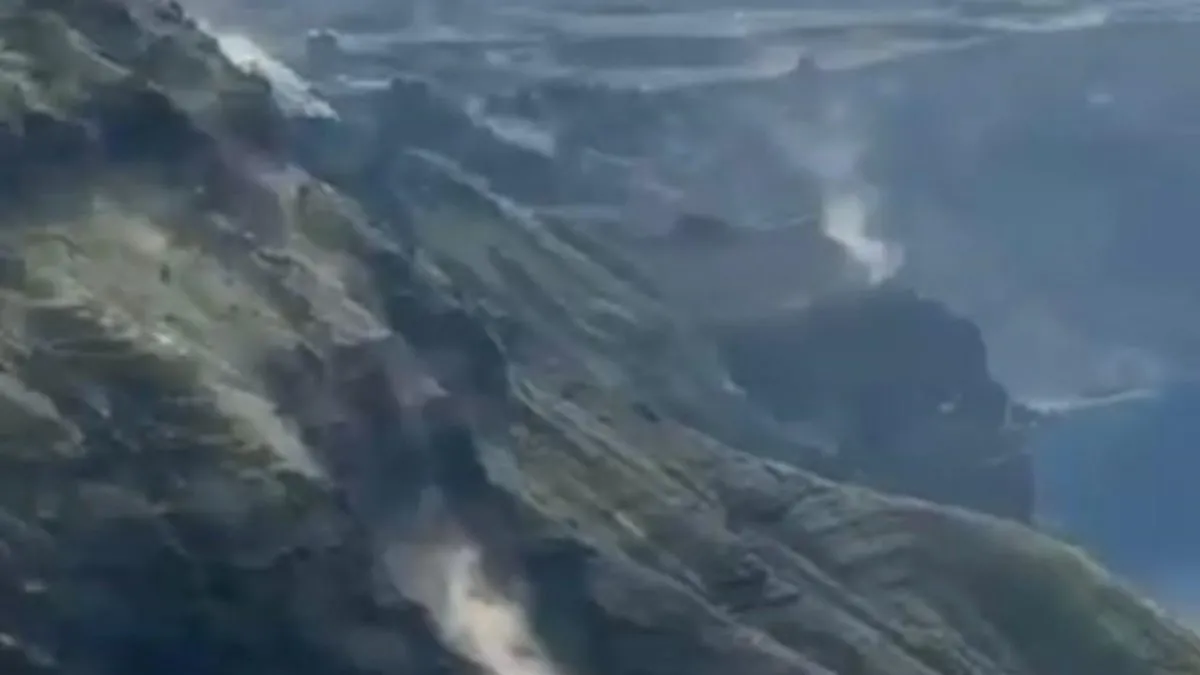 Santorini’de alarma geçildi